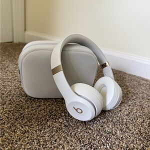 Beats Solo 4 Headphones